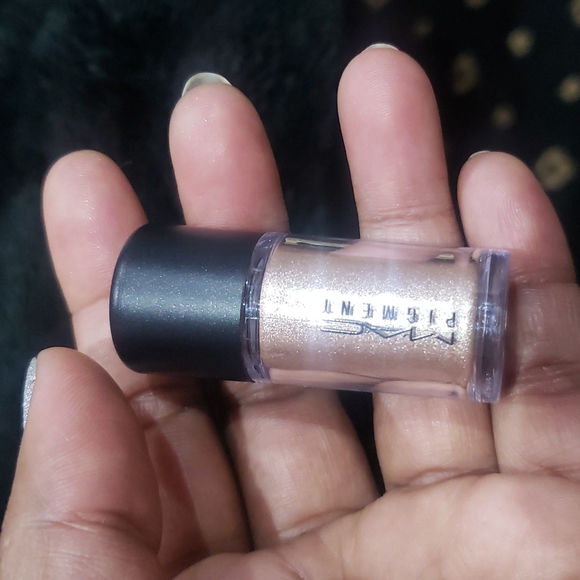 Qty-1 MAC Pigment Mini - Picture 4 of 9